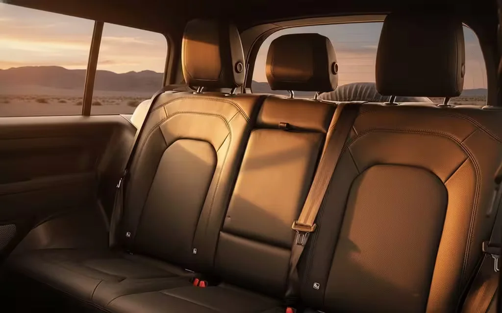 LandRover Defender 2023 leather seats and cabin – rental in Dubai