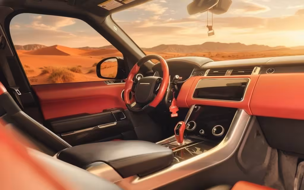 LandRover RangeRoverSvr 2020 interior view showing trim – rental in Dubai