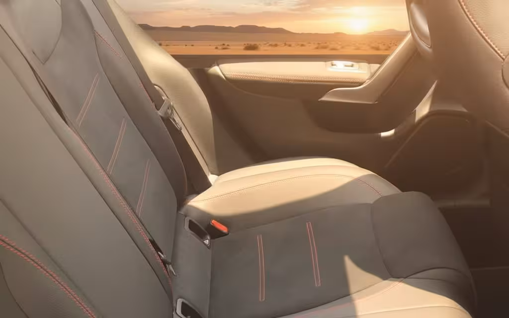 Mercedes Cla200 2022 leather seats and cabin