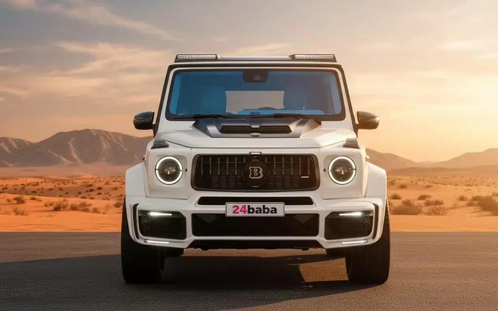 Mercedes G900 2021 White front view with headlights – rental in Dubai