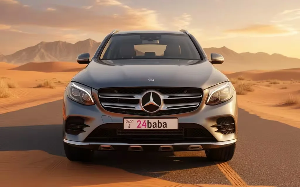 Mercedes Glc300 2021 Grey front view with headlights