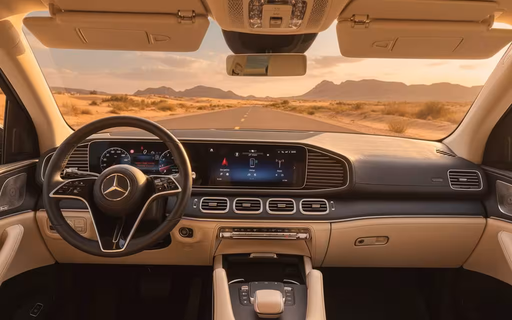 Mercedes Gle450 2023 dashboard and infotainment – rental in Dubai