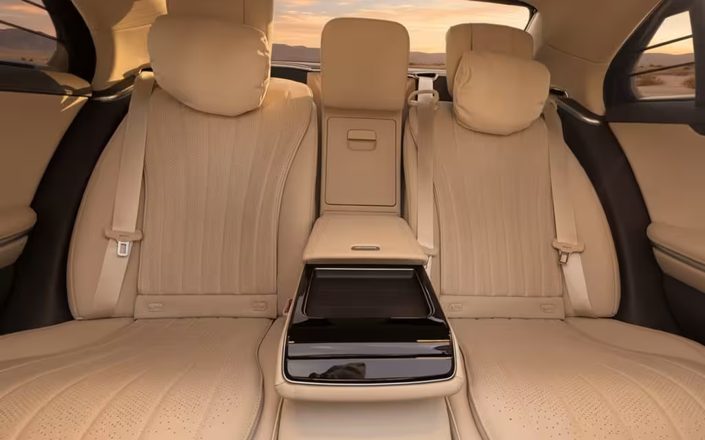Mercedes S500 2021 leather seats and cabin – rental in Dubai