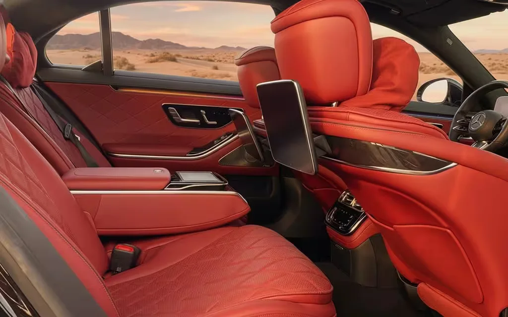 Mercedes S500 2022 leather seats and cabin – rental in Dubai