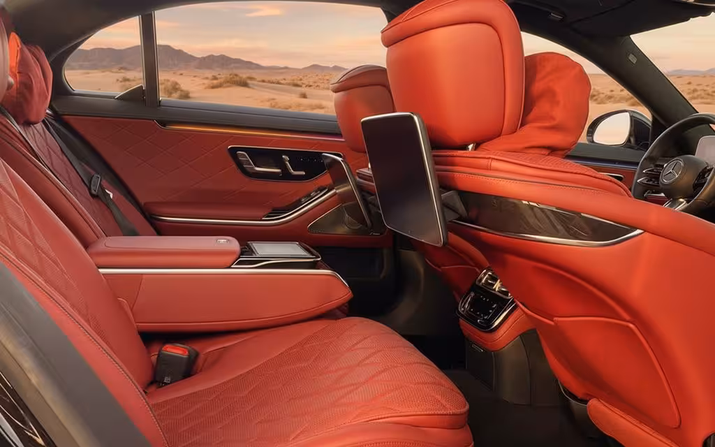 Mercedes S500 2022 leather seats and cabin – rental in Dubai