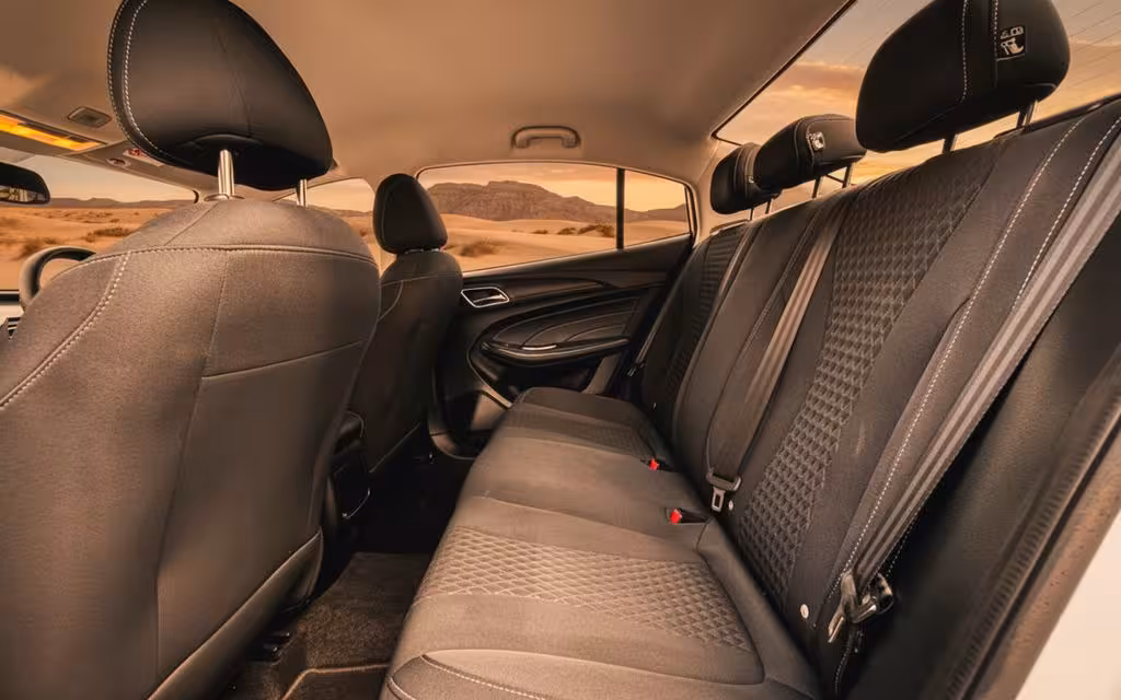 Mg 3 2025 leather seats and cabin – rental in Dubai