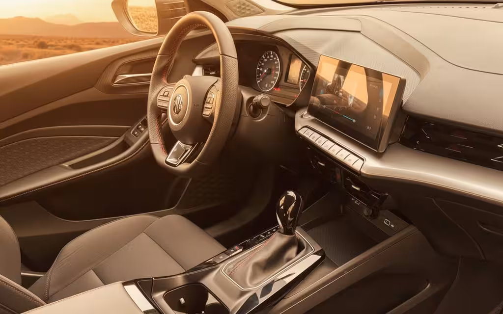 Mg 5 2023 interior view showing trim – rental in Dubai