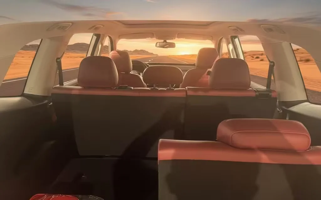 Mg Rx8 2023 interior view showing trim – rental in Dubai