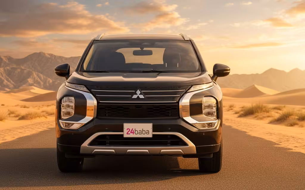 Mitsubishi Outlander 2025 Grey front view with headlights – rental in Dubai