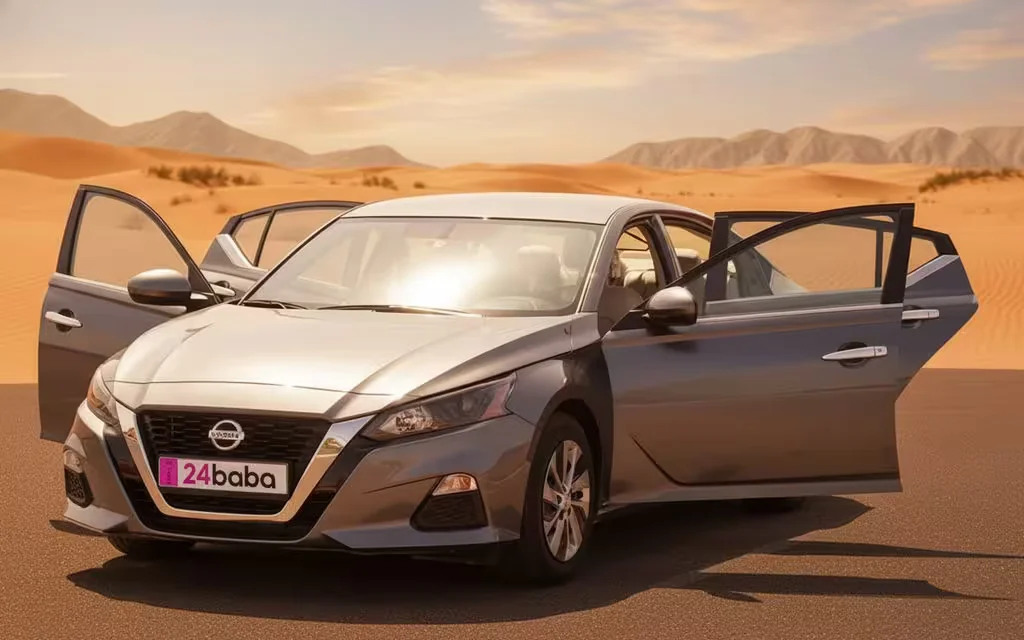 Nissan Altima 2023 Silver front view with headlights