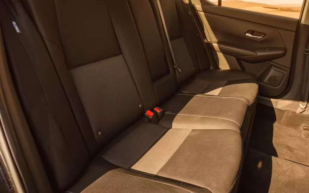 Nissan Sentra 2022 leather seats and cabin – rental in Dubai