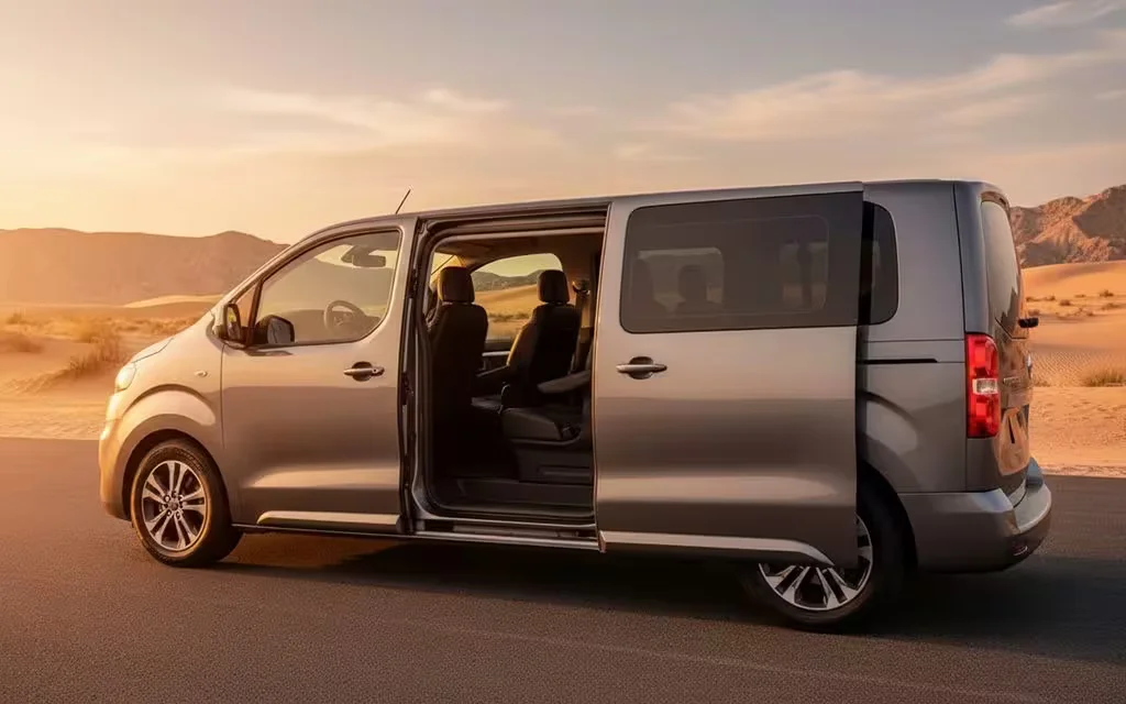 Opel Zafira 2023 Black side profile – rental in Dubai