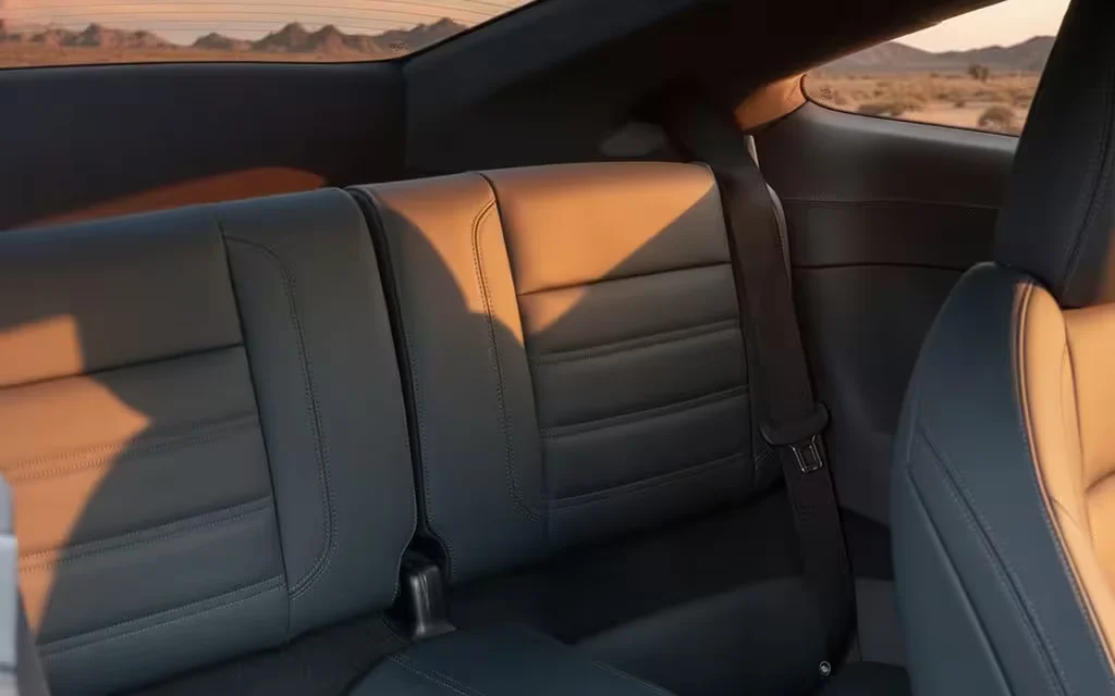 Porsche 911 2021 leather seats and cabin – rental in Dubai