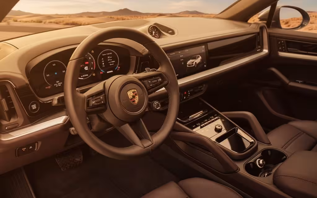 Porsche Cayenne 2024 alloy wheel close up – rental in Dubai