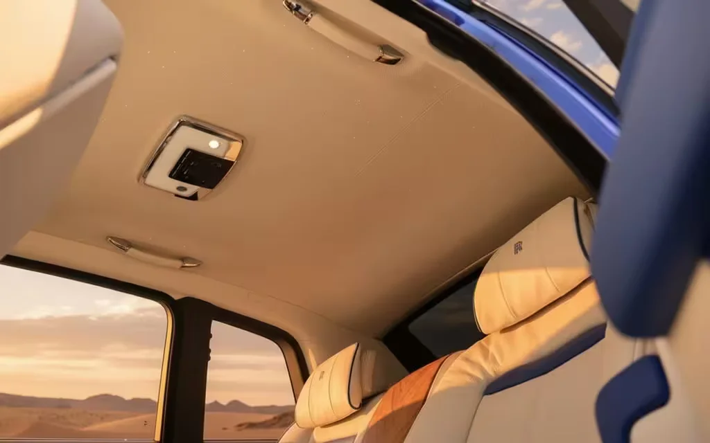 RollsRoyce Cullinan 2022 interior view showing trim – rental in Dubai
