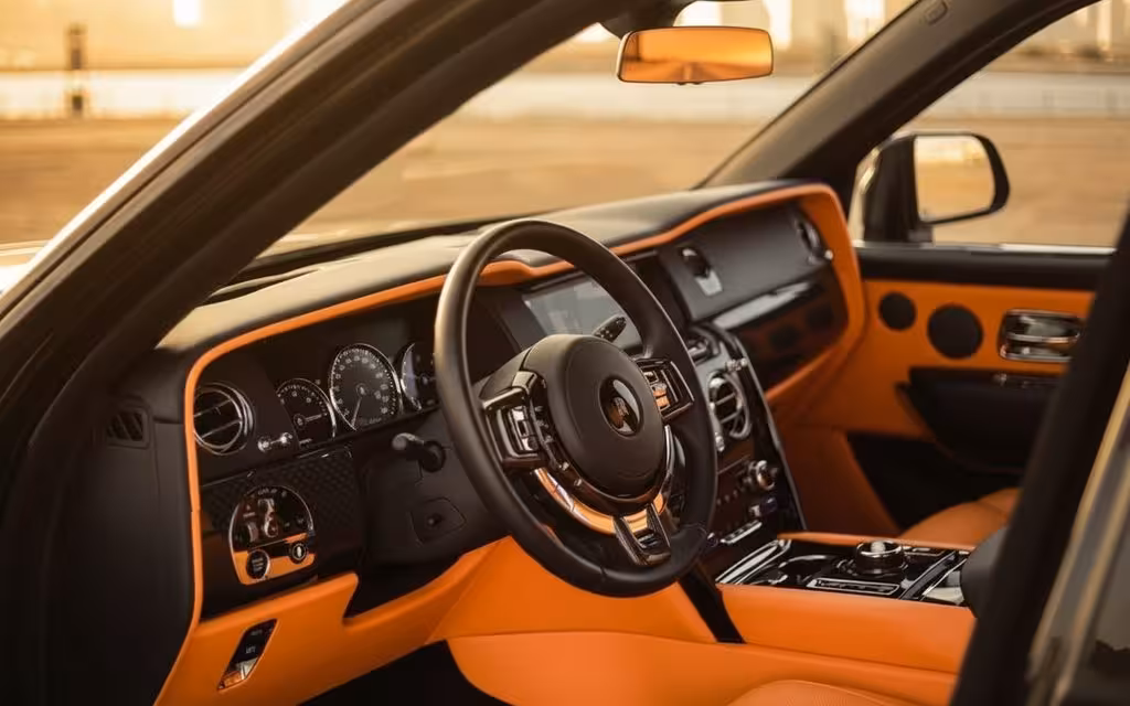 RollsRoyce Cullinan 2022 interior view showing trim – rental in Dubai