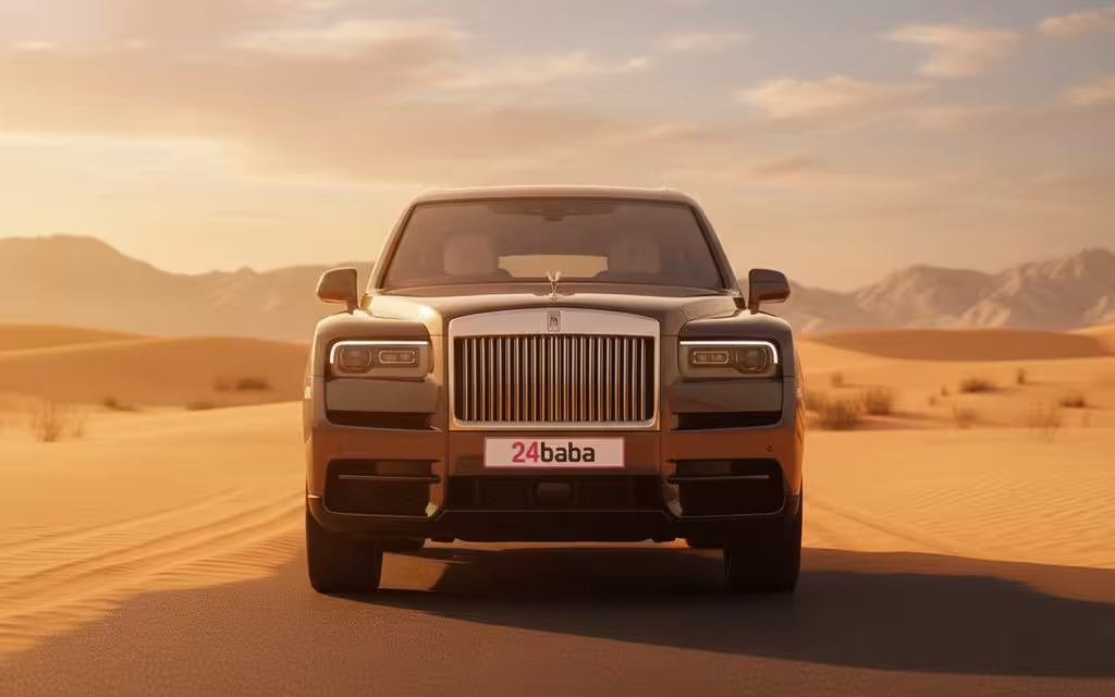 RollsRoyce Cullinan 2023 Grey front view with headlights – rental in Dubai