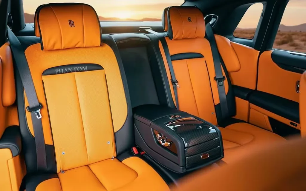 RollsRoyce Ghost 2023 leather seats and cabin – rental in Dubai