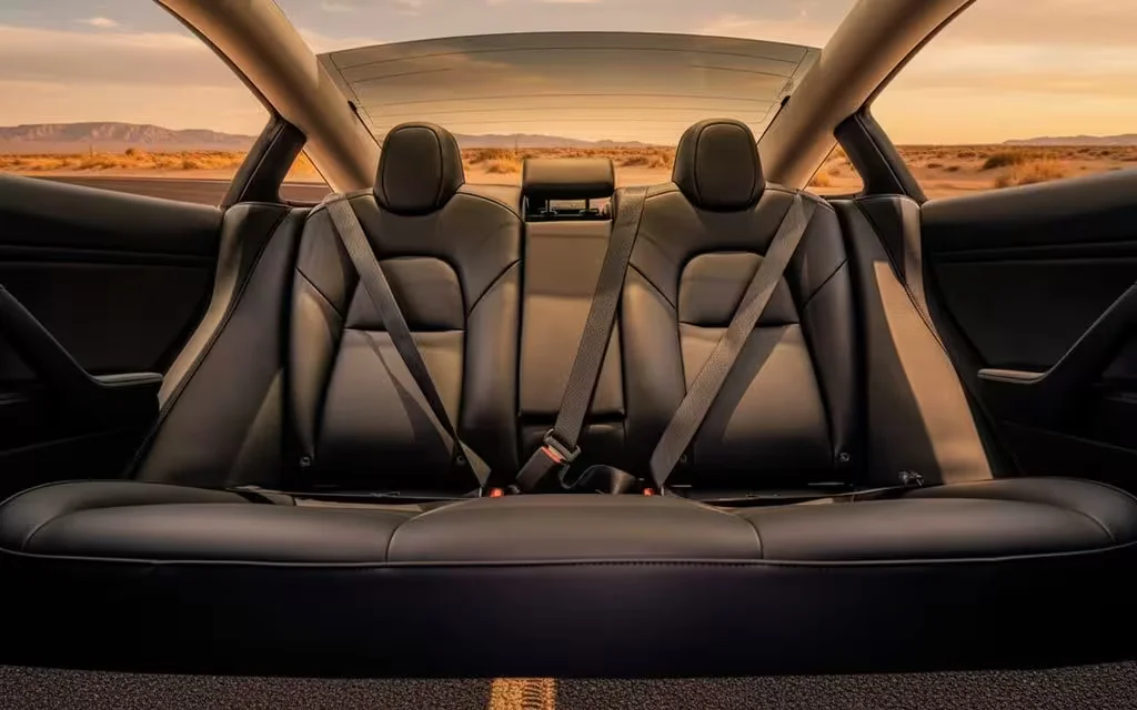 Tesla Model3 2023 leather seats and cabin – rental in Dubai